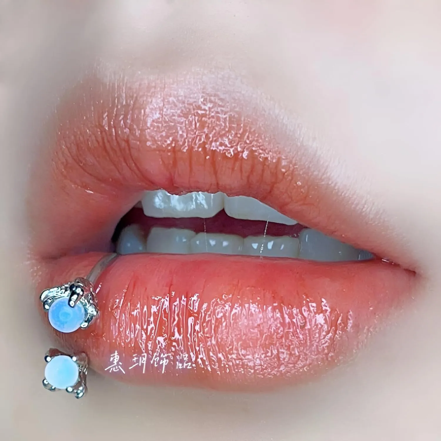 1 PC 16G Horseshoe Hoop Septum Ring Earring Cartilage Nose Ring Heart Captive Bead Rings Tragus Daith Rook Helix Body Piercing Jewelry for Women