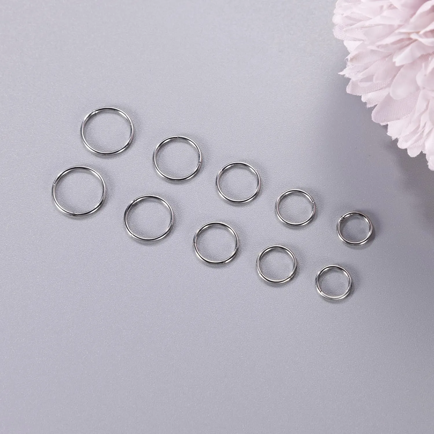 10Pcs 18G 20G Surgical Steel Nose Rings Hoops for Women Men Hinged Seamless Clicker Nose Hoops Cartilage Helix Tragus Daith Sleeper Earrings Hoop Hypoallergenic Nose Piercing 6/7/8/9/10MM