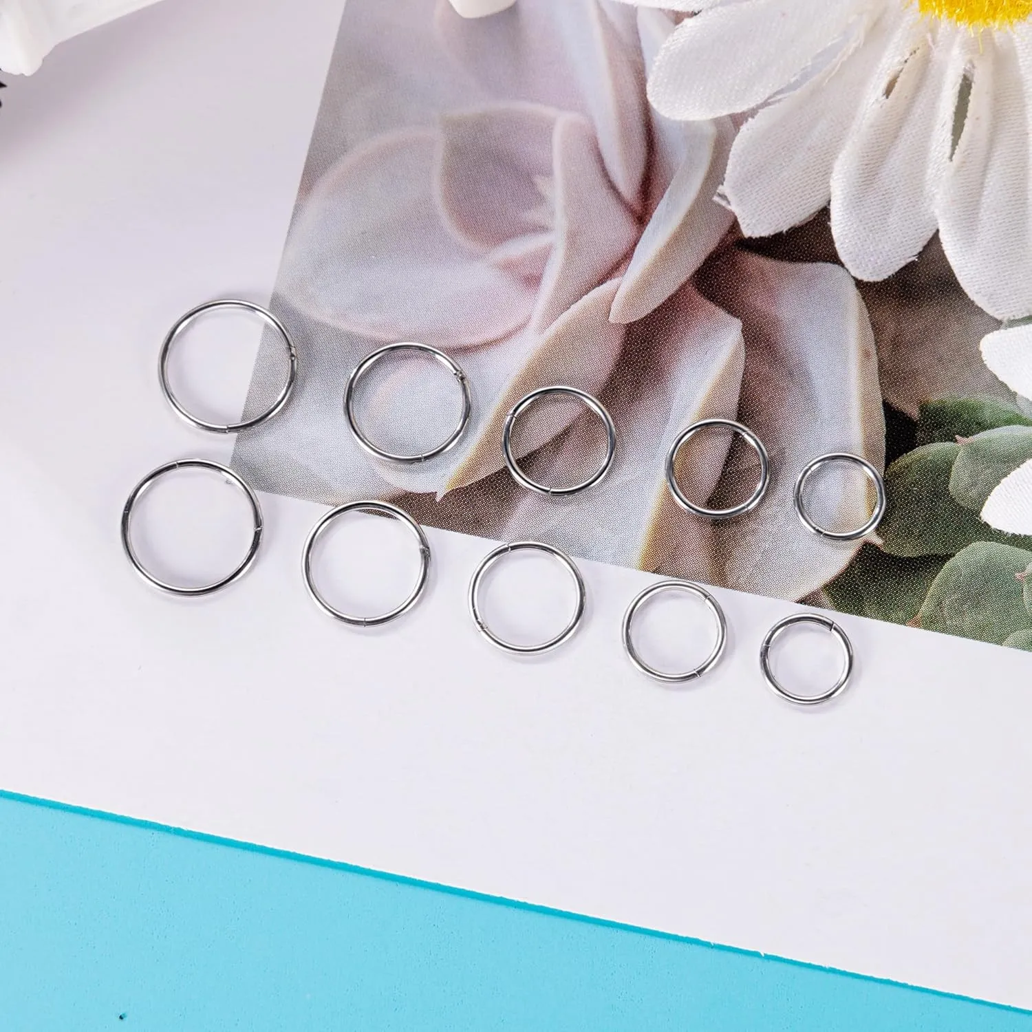10Pcs 18G 20G Surgical Steel Nose Rings Hoops for Women Men Hinged Seamless Clicker Nose Hoops Cartilage Helix Tragus Daith Sleeper Earrings Hoop Hypoallergenic Nose Piercing 6/7/8/9/10MM