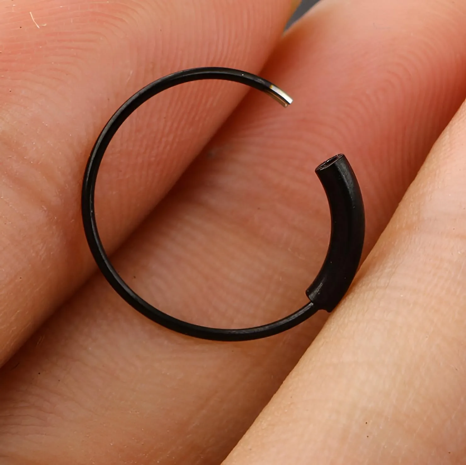 2PC 0.6mm(22G) Silver Diameter 6mm Septum Nose Hoop Tragus Cartilage Jewelry 316L Stainless Steel Hypoallergenic Earring Conch Ring Piercing Jewelry for Women And Men