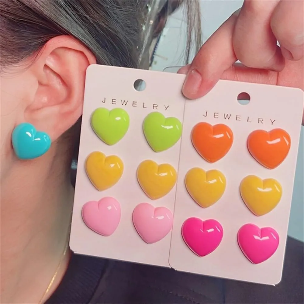 Acrylic Candy Color Heart Stud Earrings for Women Cute 70s 80s Neon Resin Love Heart Shape Earrings Valentine's Day Couple Jewelry Gift-