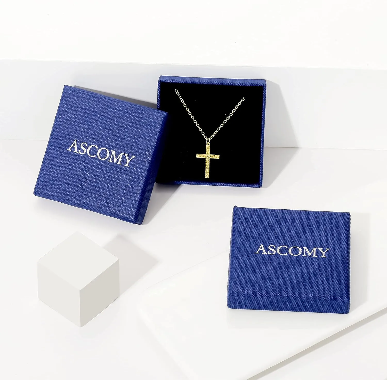 ASCOMY Dainty Pearl Necklaces for Women 14K Gold Plated Chunky Half Pearl Half Chain Toggle Necklace Minimalist Pearl Cuban Paper Clip Toggle Clasp Chain Everyday Jewelry