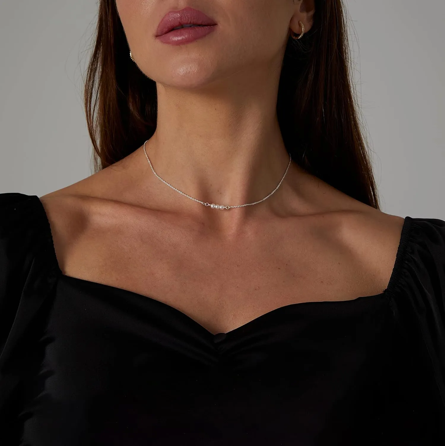 ASCOMY Dainty Pearl Necklaces for Women 14K Gold Plated Chunky Half Pearl Half Chain Toggle Necklace Minimalist Pearl Cuban Paper Clip Toggle Clasp Chain Everyday Jewelry
