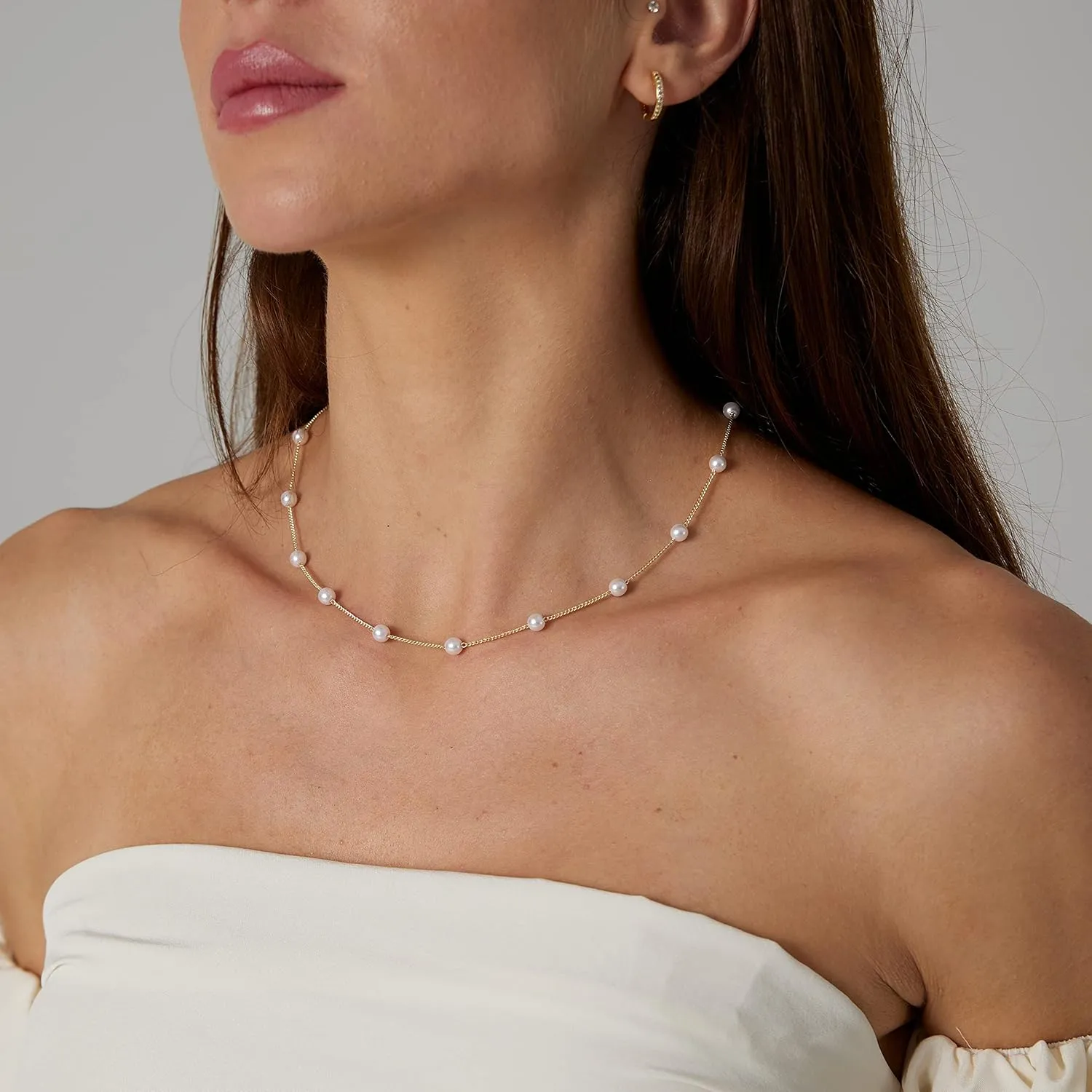 ASCOMY Dainty Pearl Necklaces for Women 14K Gold Plated Chunky Half Pearl Half Chain Toggle Necklace Minimalist Pearl Cuban Paper Clip Toggle Clasp Chain Everyday Jewelry