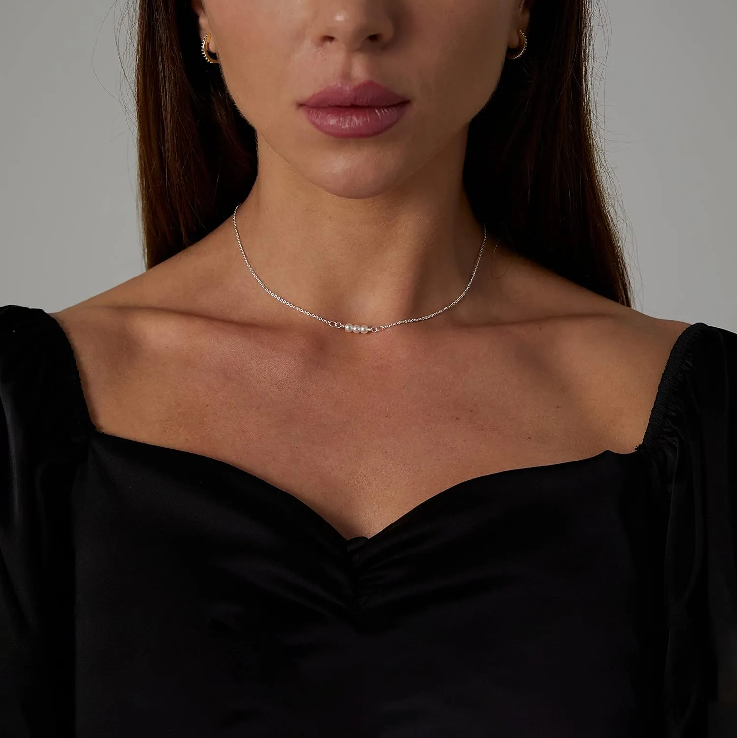 ASCOMY Dainty Pearl Necklaces for Women 14K Gold Plated Chunky Half Pearl Half Chain Toggle Necklace Minimalist Pearl Cuban Paper Clip Toggle Clasp Chain Everyday Jewelry