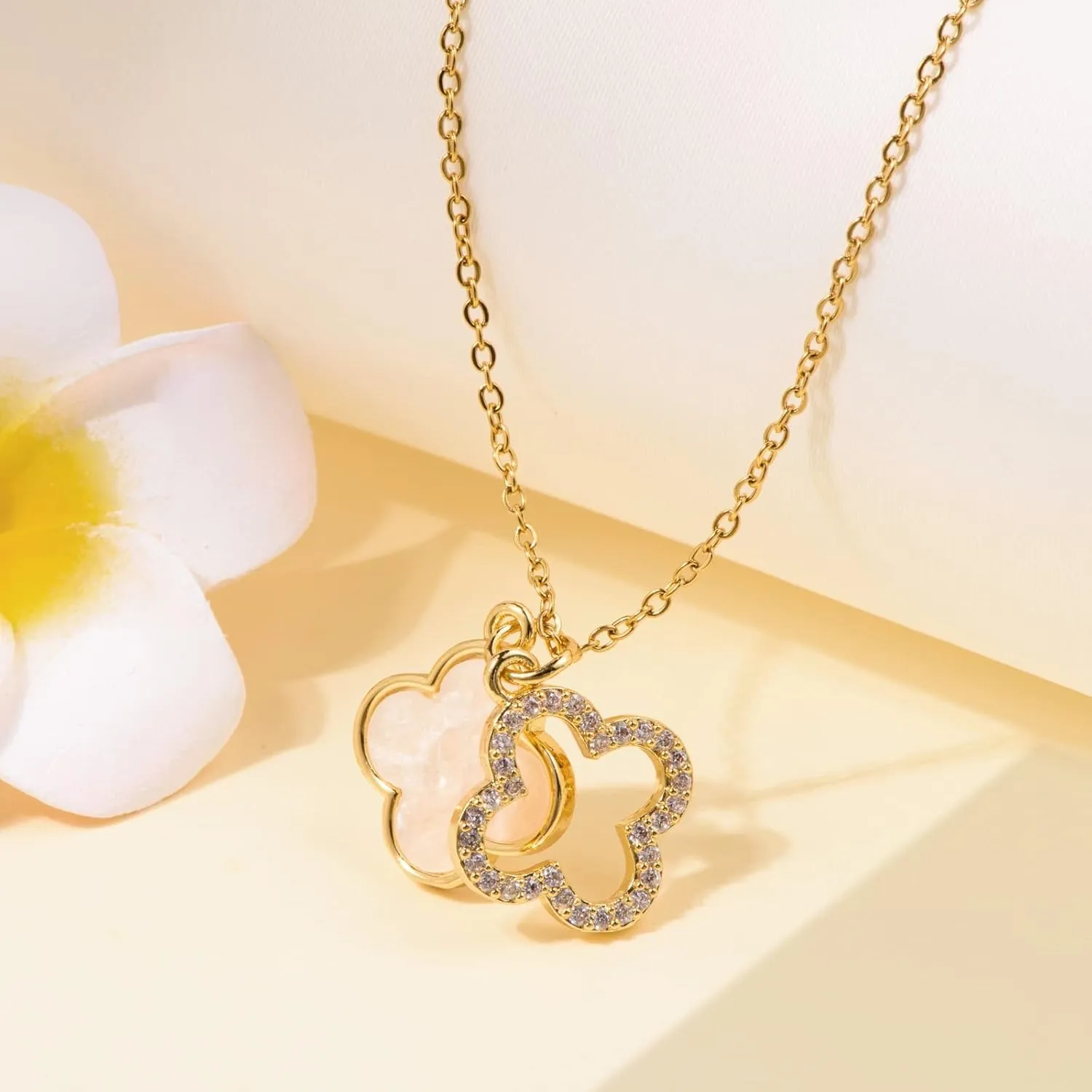 Clover Necklace For Women 14K Gold Plated/Silver Dainty Lucky Clover Pendent Necklace Trendy Four Leaf Clover Necklace Cute Simple Women's Jewelry Gift