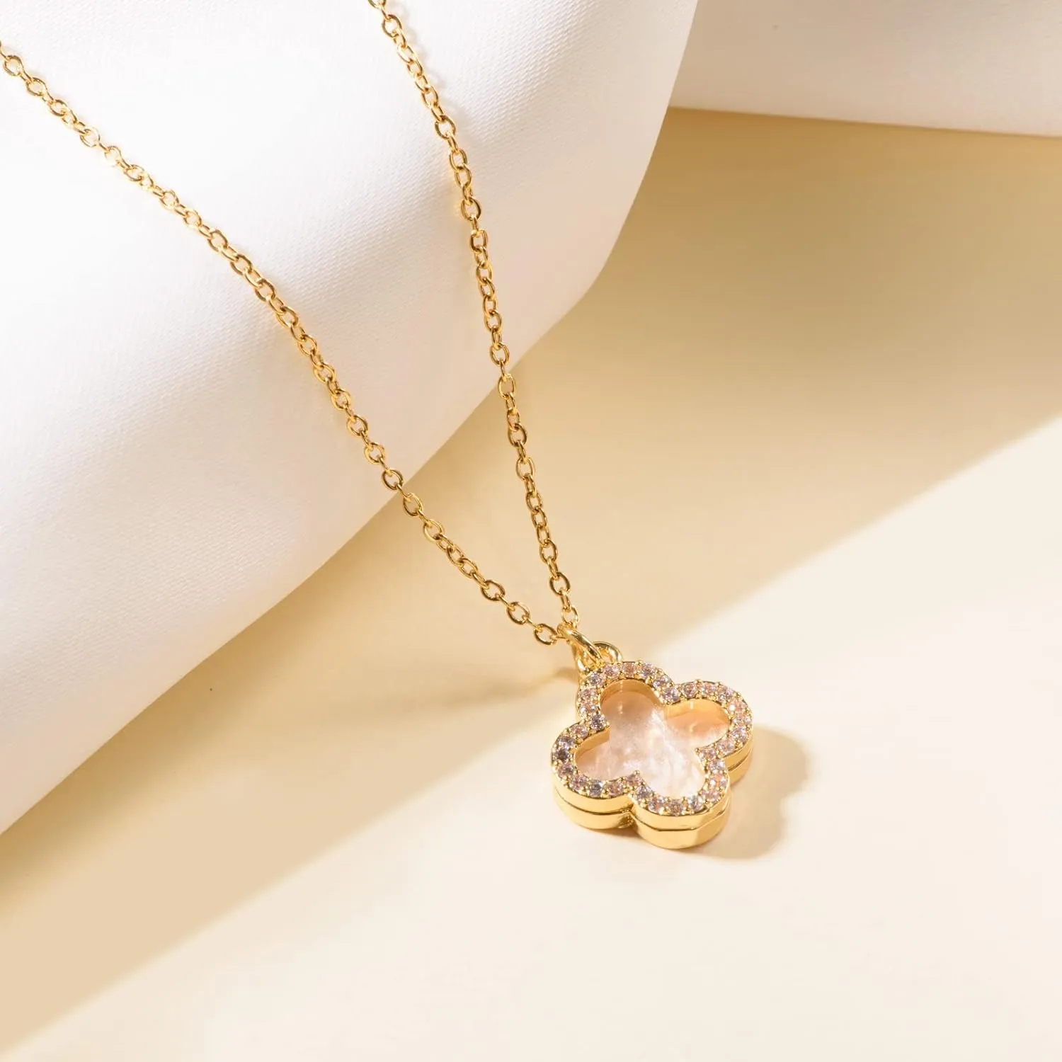Clover Necklace For Women 14K Gold Plated/Silver Dainty Lucky Clover Pendent Necklace Trendy Four Leaf Clover Necklace Cute Simple Women's Jewelry Gift