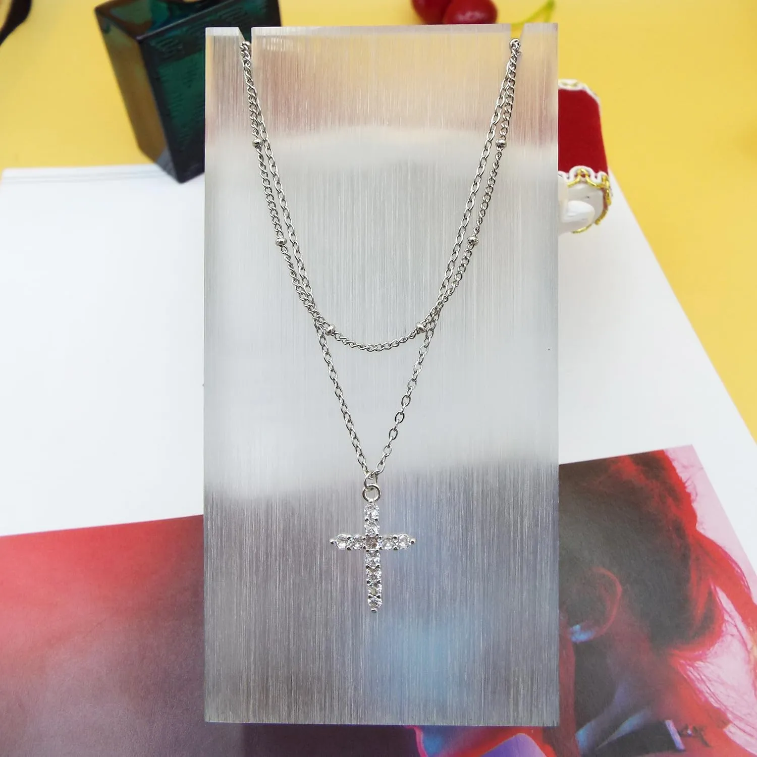 Cross Necklace for Women, 14K Gold Plated/Sterling Silver Chain Necklace Dainty Layered Gold Cross Pendant Necklace Simple Cute Necklaces for Women Gold Jewelry for Women