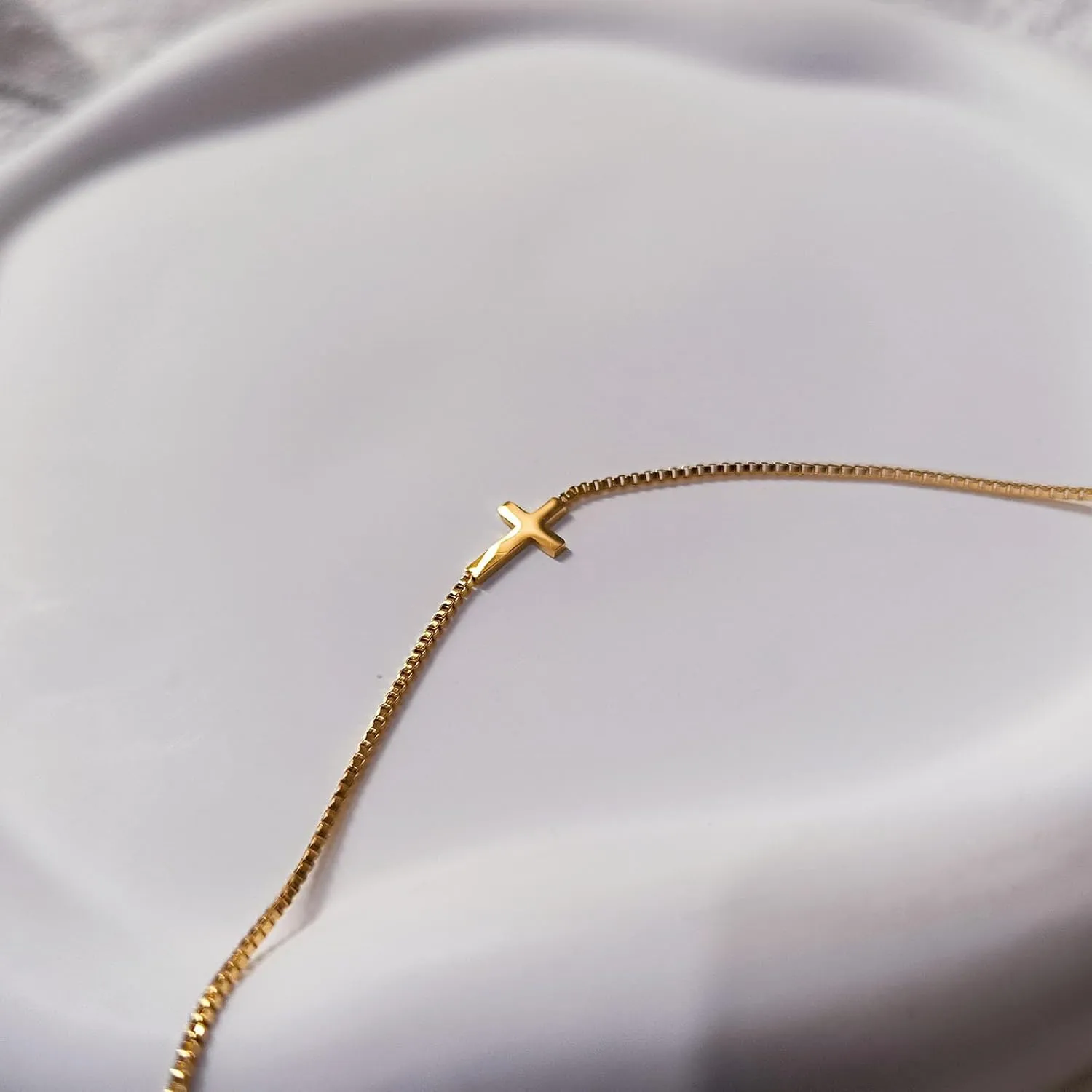 Cross Necklace for Women 18K Gold Plated Dainty Small Cross Choker Necklace Simple Trendy Sideways Cross Charm Necklaces Faith Jewelry Religious Minimalist Gift for Her