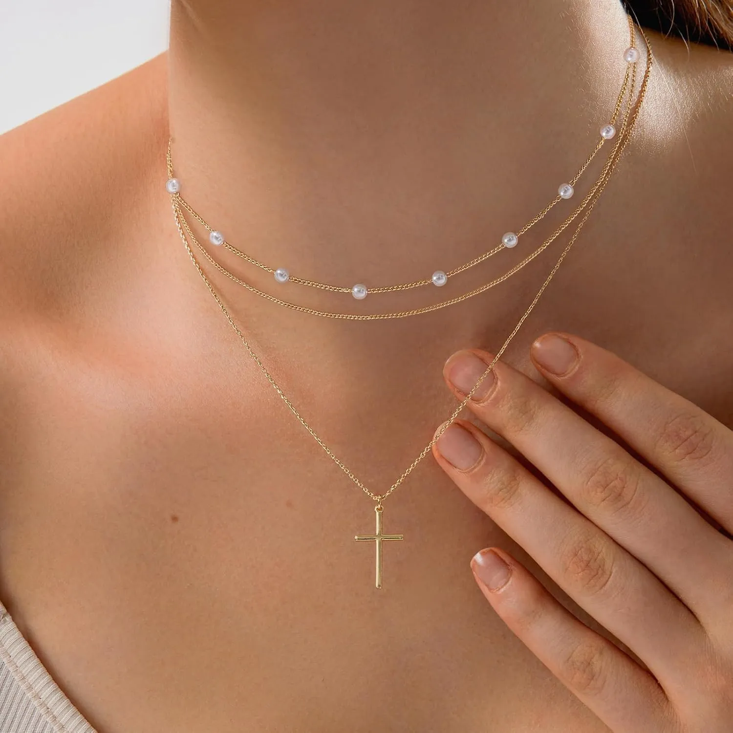 Cross Necklace for Women, Dainty 18K Gold Plated Small Cross Pendant Necklace Simple Gold Cross Necklaces for Women Trendy Gold Jewelry for Women Gift