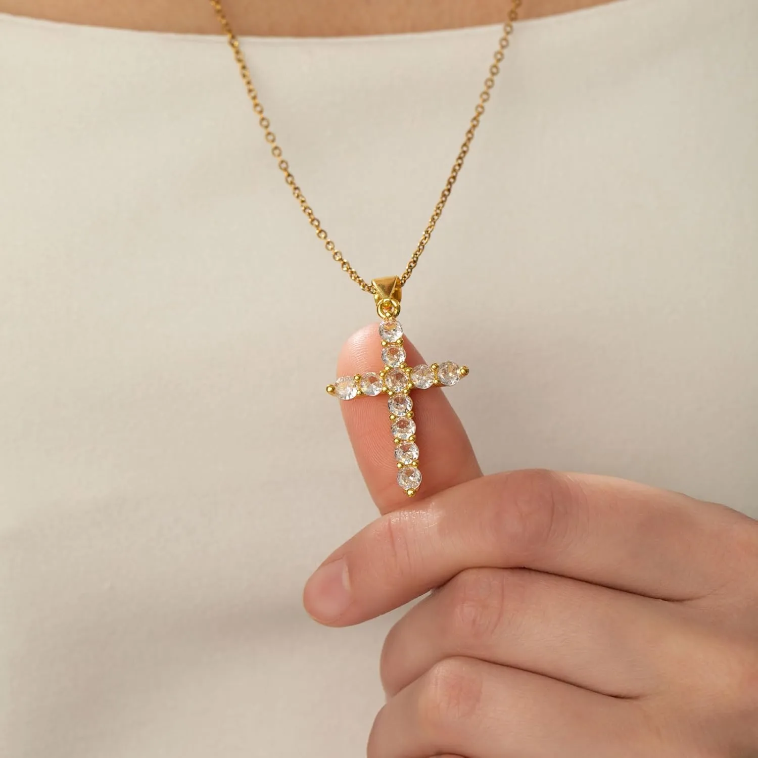 Cross Necklace for Women,Cubic Zirconia Cross Faith Pendant Necklaces Copper Simple Jewelry Gift for Wife Girlfriend Mom(Gold/Silver)