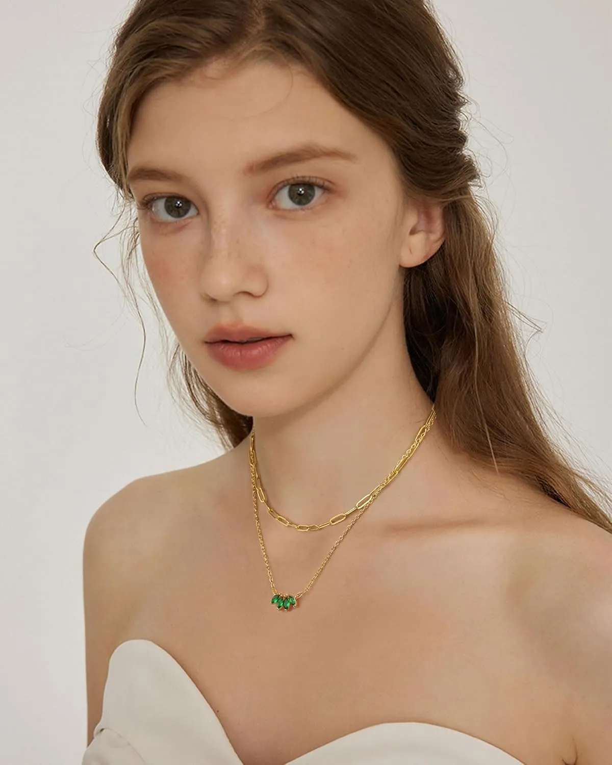 Dainty Gold Plated Necklace for Women, Simple Cute 18K Gold plated Leaf Flower Cubic Zirconia Necklaces for Women Trendy Jewelry Gifts
