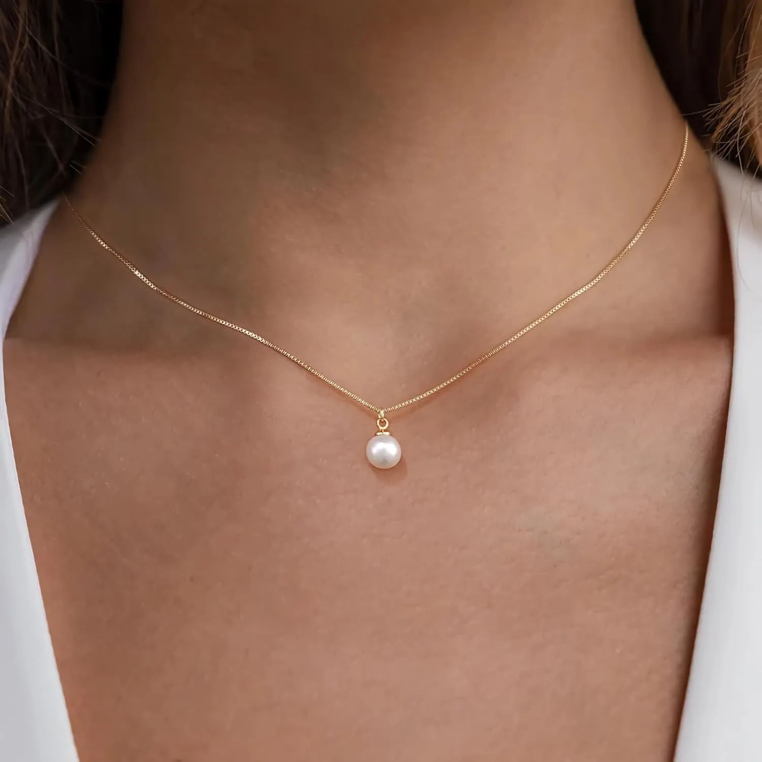 Dainty Pearl Pendant Necklaces for Women 14k Gold/Silver Plated Layered Pearl Chain Necklace Trendy Simple Box Paperclip Chain Pearl Necklace Gold Pearl Necklace Wedding Beach Gold Jewelry Gift for Women