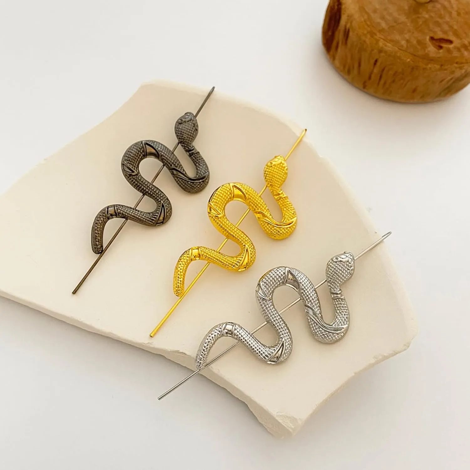 Ear Wrap Crawler Hook Earrings Snake Alloy Ear Cuff Earrings for Women Men Simple Personalized Lobe Piercing Jewelry Gifts