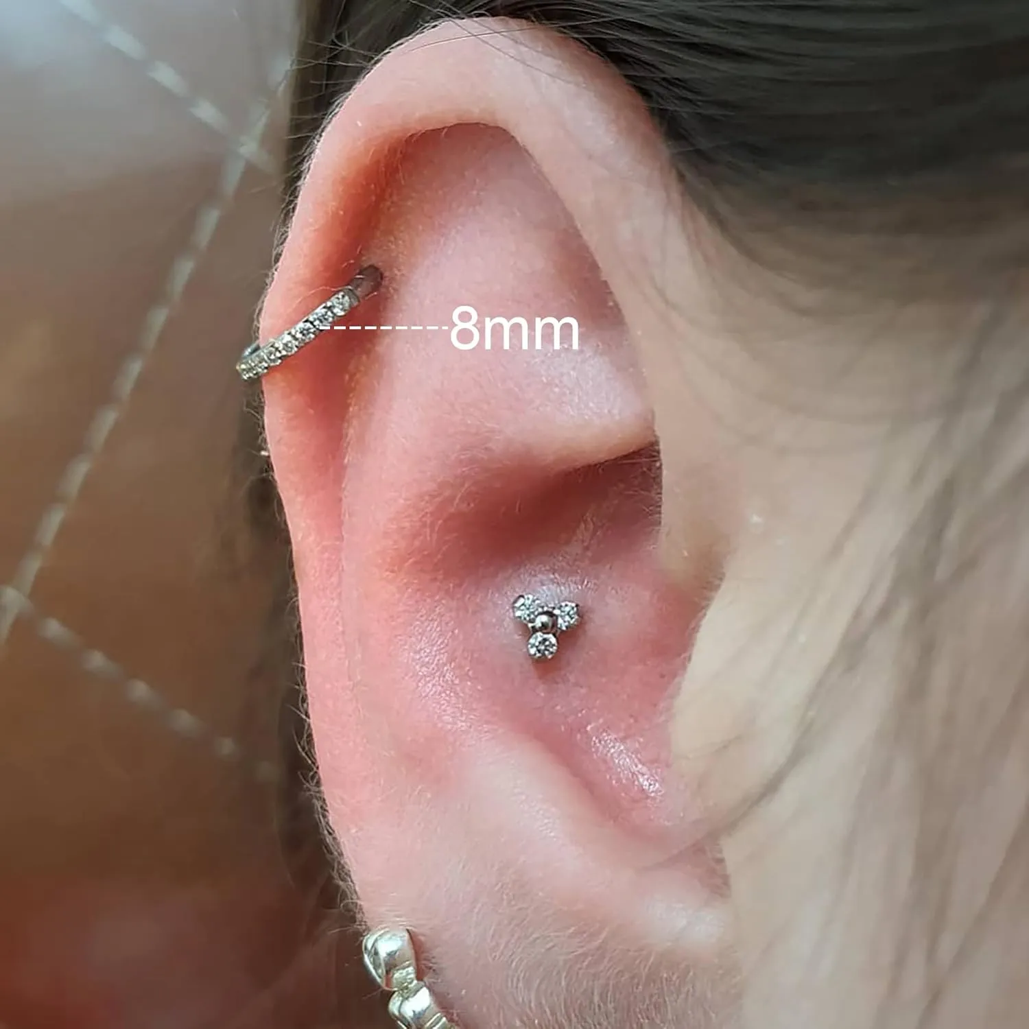FINE4U ASTM F136 Titanium Hoop Piercing Jewelry 16G 18G 6mm 8mm 10mm 11mm 12mm - Hypoallergenic Hinged Clicker for Septum, Cartilage, Conch, Helix, Rook, Tragus, Daith