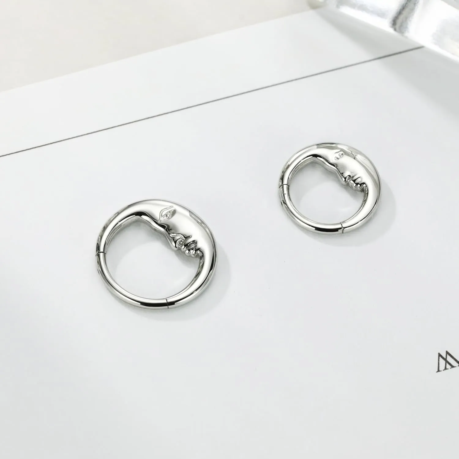 FUNLMO 16G Crescent Moon Face Septum Ring Nose Ring Daith Piercing Jewelry 316L Surgical Steel Septum Jewelry Unique Helix Tragus Piercing Jewelry Cartilage Earring