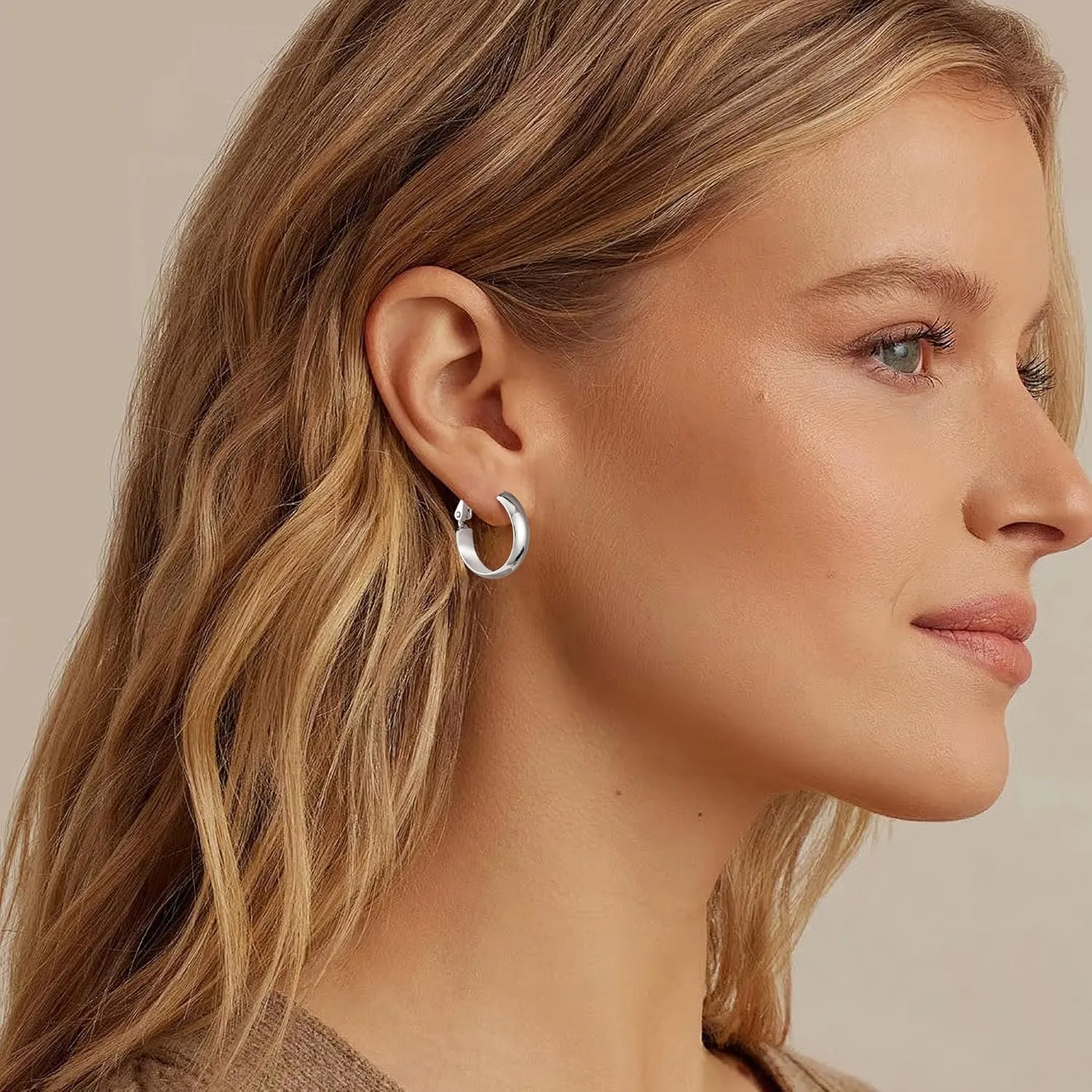 Gacimy Gold Hoop Earrings for Women, 14k Real Gold Plated with 925 Sterling Silver Post, Hypoallergenic Lightweight Thick Hoops Earrings for Women Trendy