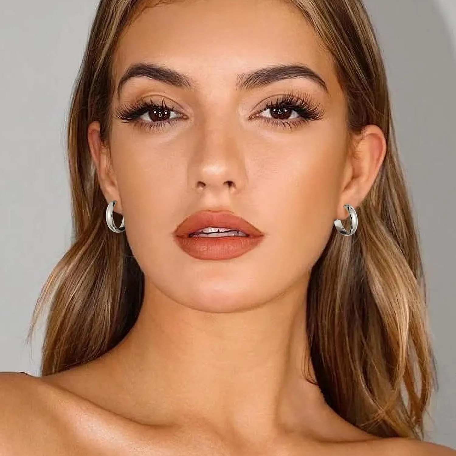 Gacimy Gold Hoop Earrings for Women, 14k Real Gold Plated with 925 Sterling Silver Post, Hypoallergenic Lightweight Thick Hoops Earrings for Women Trendy