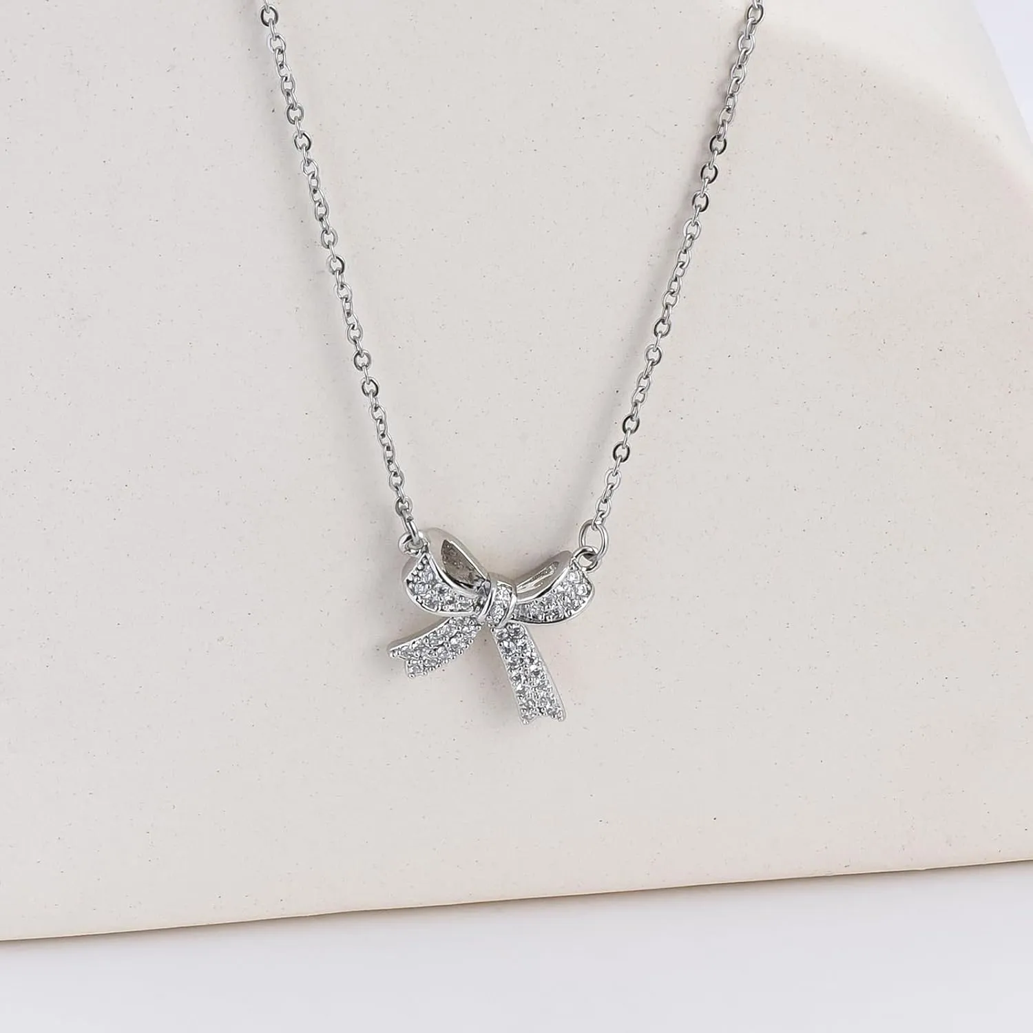 Gold Bow Necklace Women Bow Jewelry Ribbon Pendant Necklace Dainty Rhinestone Bow Tie Choker Necklace Gift