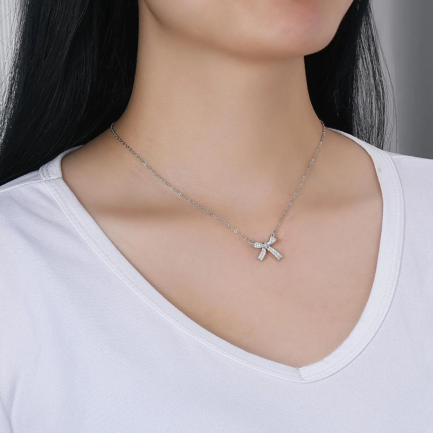 Gold Bow Necklace Women Bow Jewelry Ribbon Pendant Necklace Dainty Rhinestone Bow Tie Choker Necklace Gift