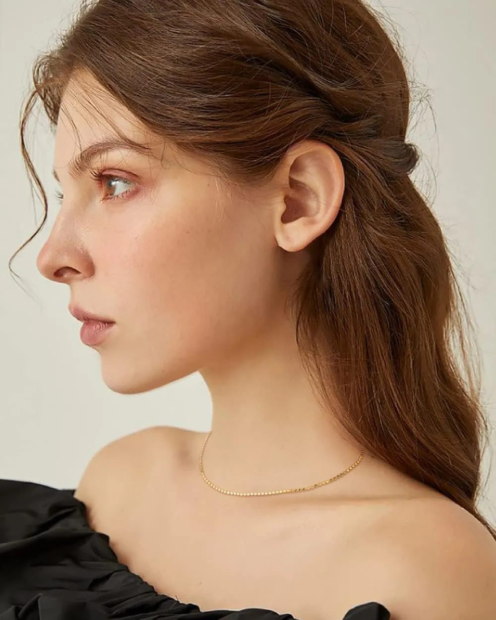 Gold Dainty Choker Necklace for Women 14K Gold Plated Thin Wave Coin Chain Gold Necklace Simple Layered Gold Necklace Minimalist Link Chain Trendy Jewery for Women