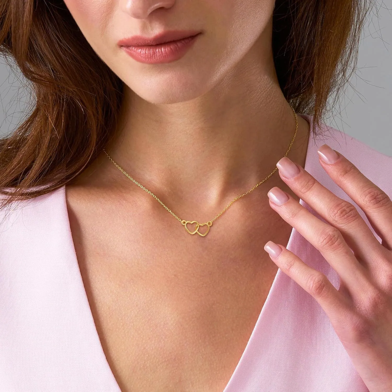 Gold Heart Necklace for Women Girls - 18K Gold Plated Heart Pendant Necklaces Simple Gold Necklace Jewelry for Women Teen Girls Trendy Gifts