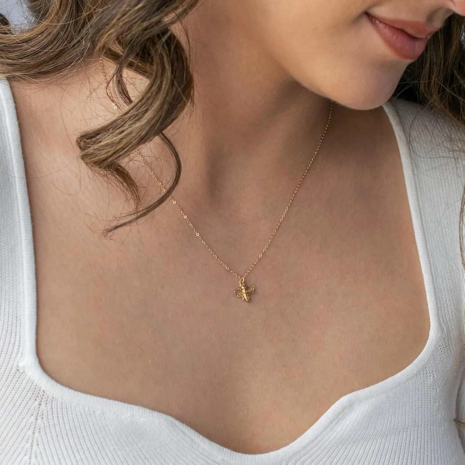 Gold Necklace for Women- Bee Necklace Simple Hummingbird Necklace Infinity Pendant Necklace Jewelry for Girls