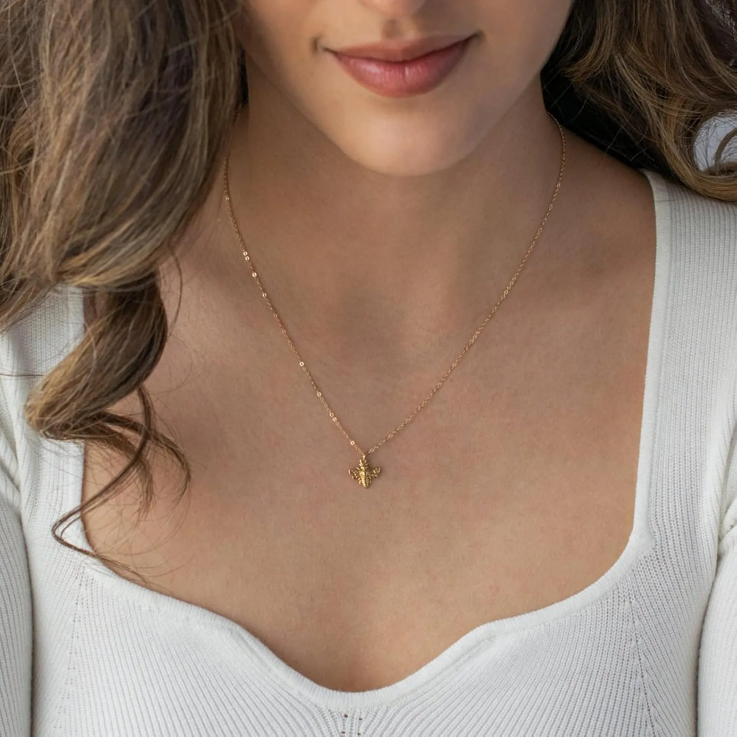 Gold Necklace for Women- Bee Necklace Simple Hummingbird Necklace Infinity Pendant Necklace Jewelry for Girls