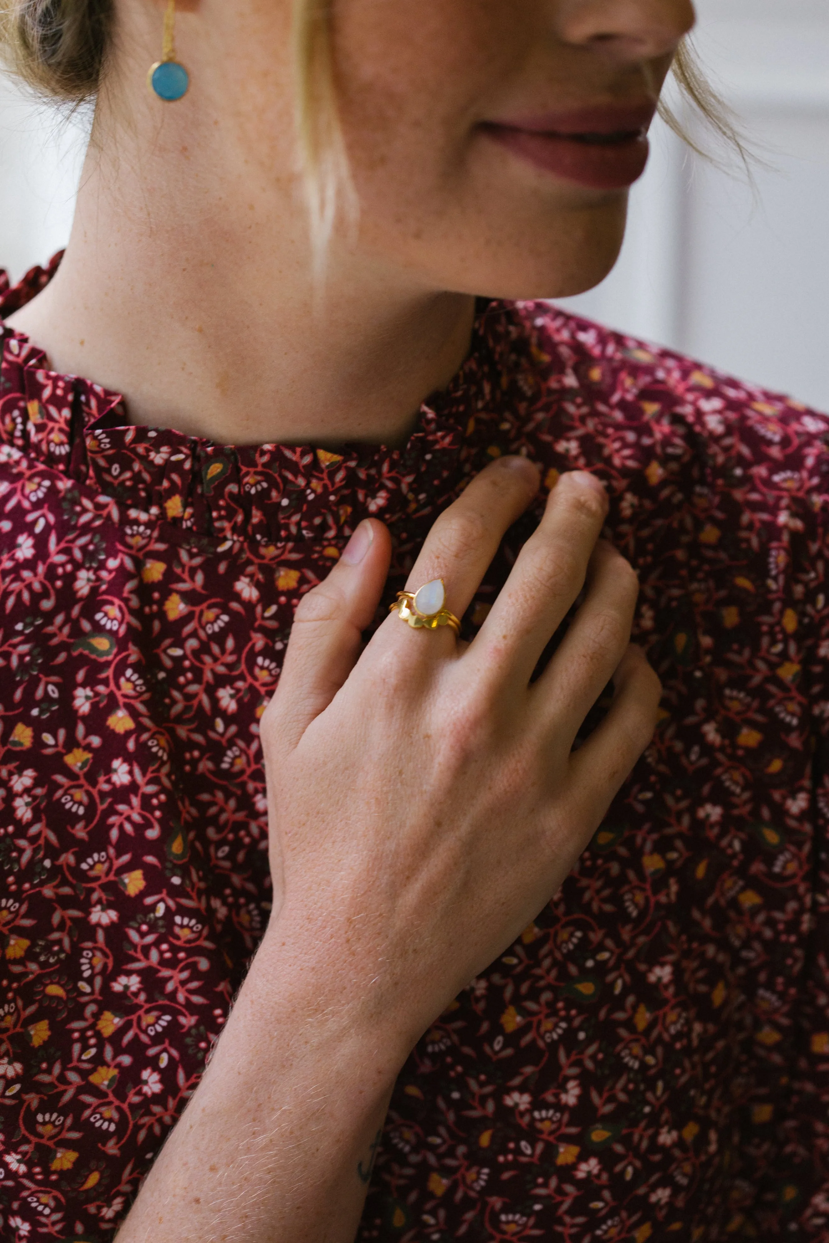 Gold Vermeil Twin Ring in Rainbow Moonstone