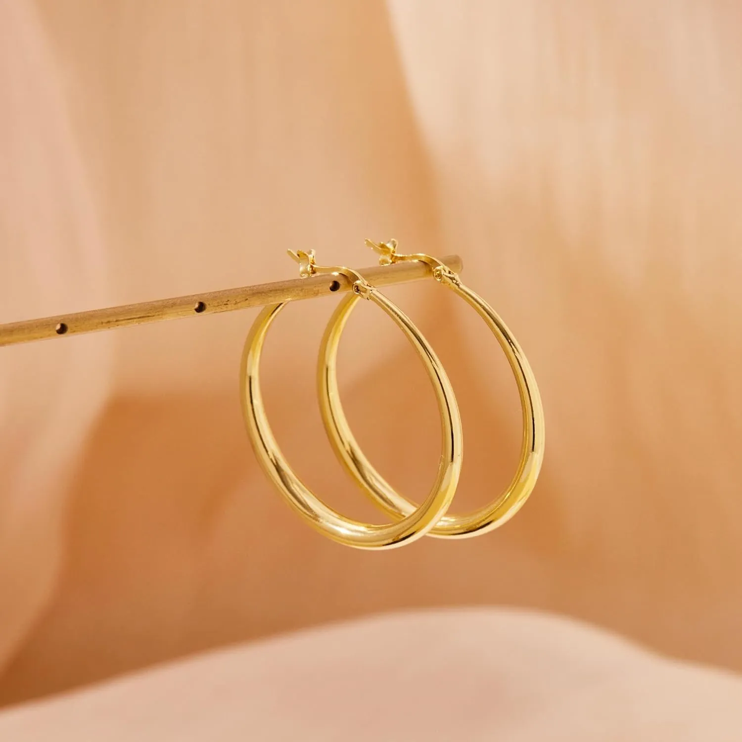 Lightweight Large Gold Hoop Earrings for Women Trendy Dainty 14K Real Gold Plated Big Earrings for Women Thick Gold Hoops for Jewelry Gifts 30mm/40mm/50mm