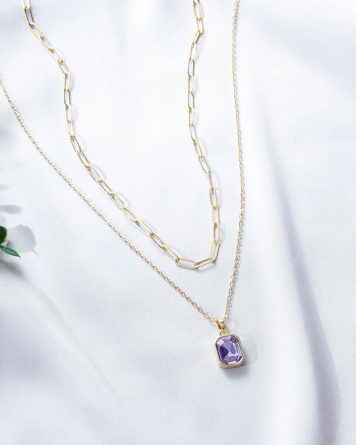 Lourny Gold Layered Crystal Necklace for Women, 18K Gold Plated Choker Emerald Green Dainty Chain Trendy Statement Necklace Jewelry for Women Gifts