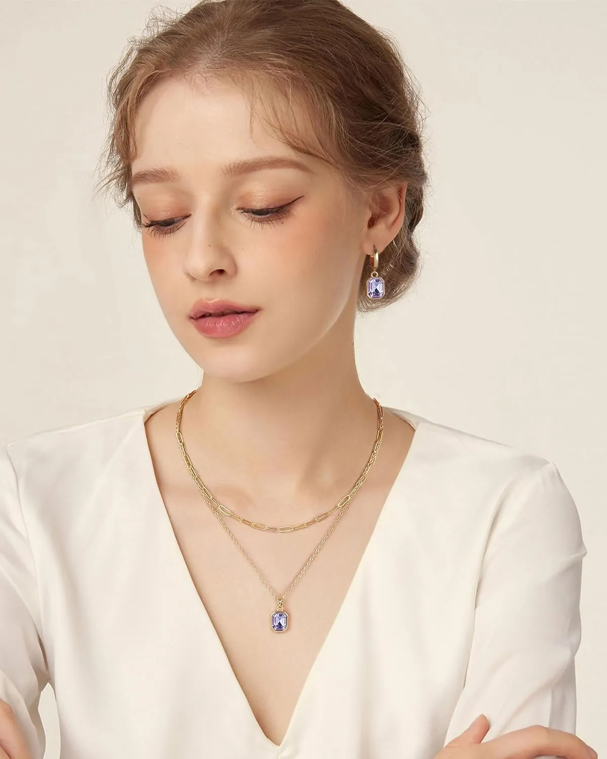 Lourny Gold Layered Crystal Necklace for Women, 18K Gold Plated Choker Emerald Green Dainty Chain Trendy Statement Necklace Jewelry for Women Gifts