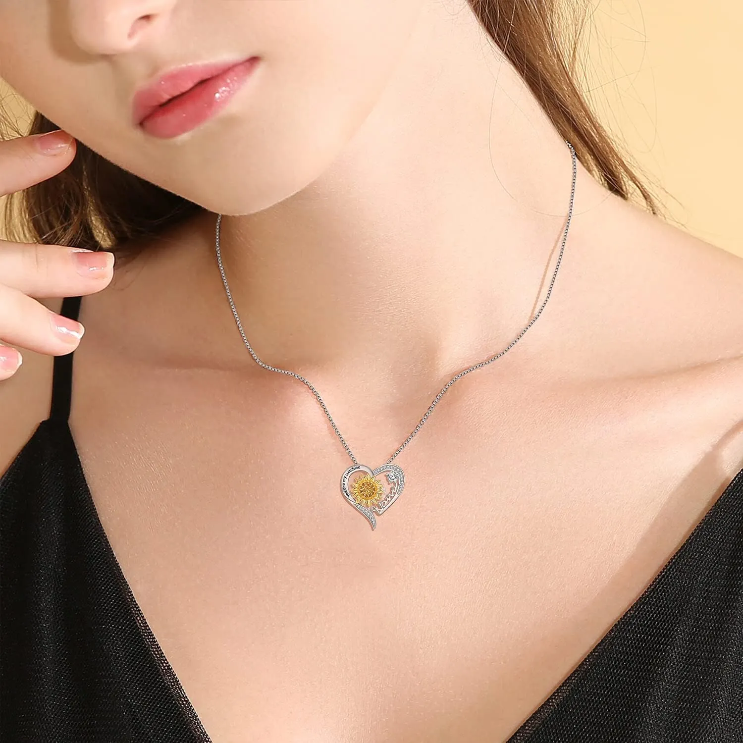 Mom Daughter Sister Nana Necklace S925 Sterling Silver Sunflower You are My Sunshine Love Heart Infinity Pendant Necklaces Bracelet Jewelry Suit Birthday Gifts for Women