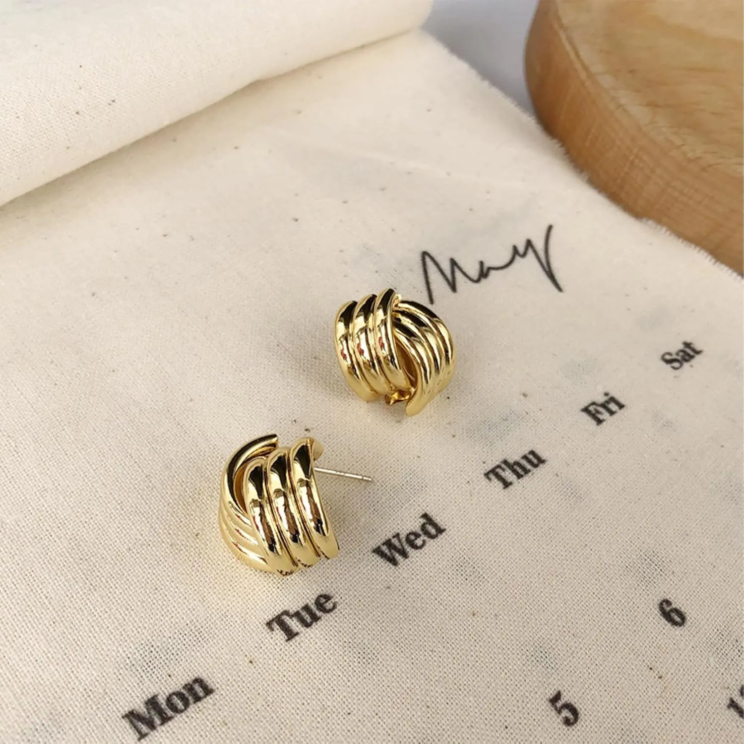 MOROTOLE Chunky Gold Earrings, Vintage Gold Statement Stud Earrings for Women Hypoallergenic Lightweight Trendy 18K Gold Knot Geometric Dangle Drop Earring Jewelry Gifts