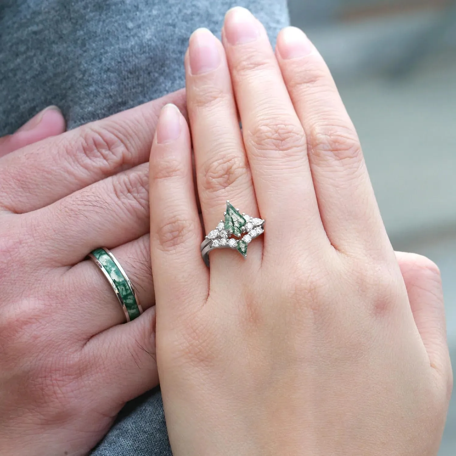 Moss Agate Couple Ring Set S925 10K 14K 18K Gold Natural Moss Agate and Moissanite Engagement Wedding Rings for Him and Her Unique Customized Matching for Couples 3Pcs