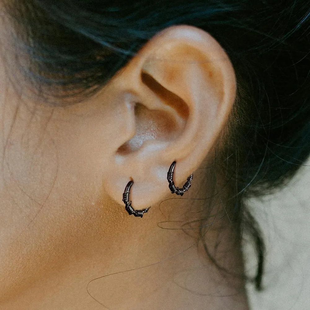 Nose rings hoops,1 Pack 16G/8mm Surgical Stainless Steel Septum Ring Hoop Jewelry Clicker Cartilage Earring Hinged Segment Daith Piercing
