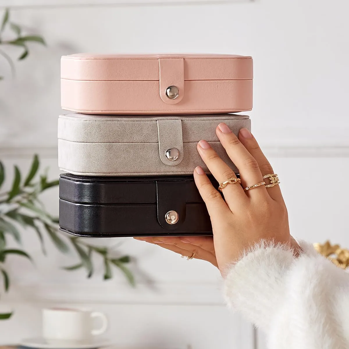 Smileshe Travel Jewelry Box, PU Leather Small Gift Portable Case, 2 Layers Organizer Display Storage Boxes for Rings, Earrings, Necklaces, Bracelets