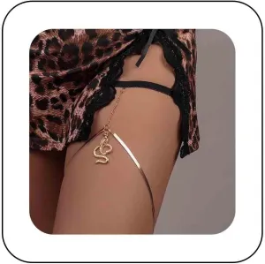 Snake Thigh Chain for Women Gold Cobra Charm Leg Chain Sexy Herringbone Snake Chain Body Harness Rave Thigh Accessories for Nightclub Party