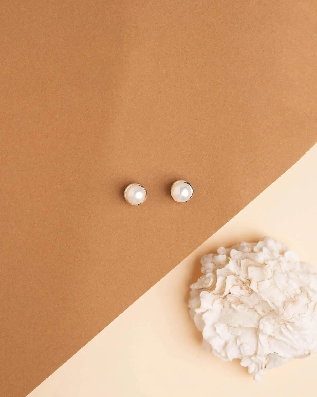 Women Pearl Stud Earrings, Fresh Water Cultured Pearls Button Shape 6-7 mm with a Silver Circle Mount by Secret & You | Sterling Silver 925 Mounts with big nuts.