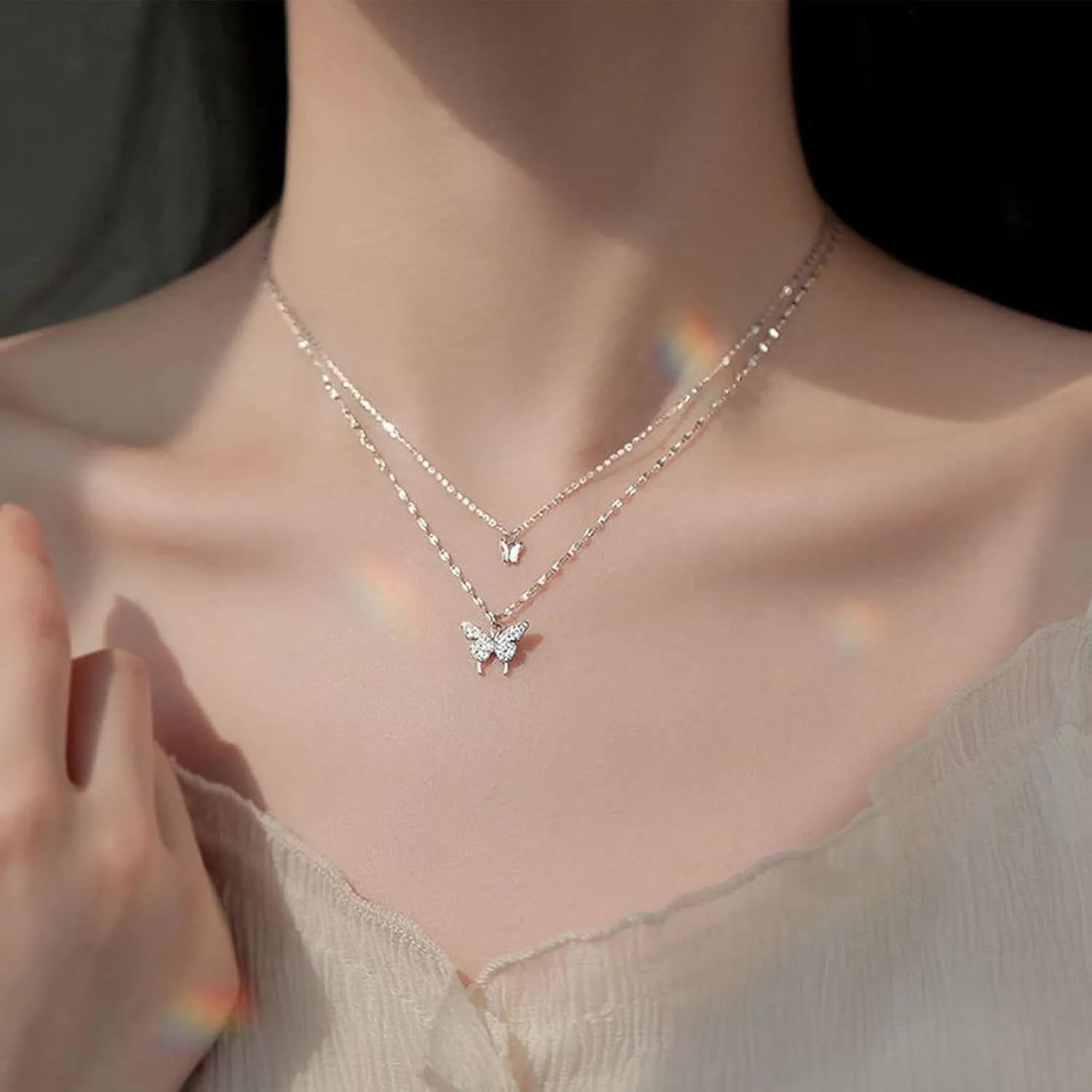 YienDoo Boho Layered Crystal Butterfly Necklace Choker Vintage Silver Tiny Butterflys Pendant Necklace Funky Rhinestone Butterfly Choker Rock Statement Necklaces Charm Jewelry for Women