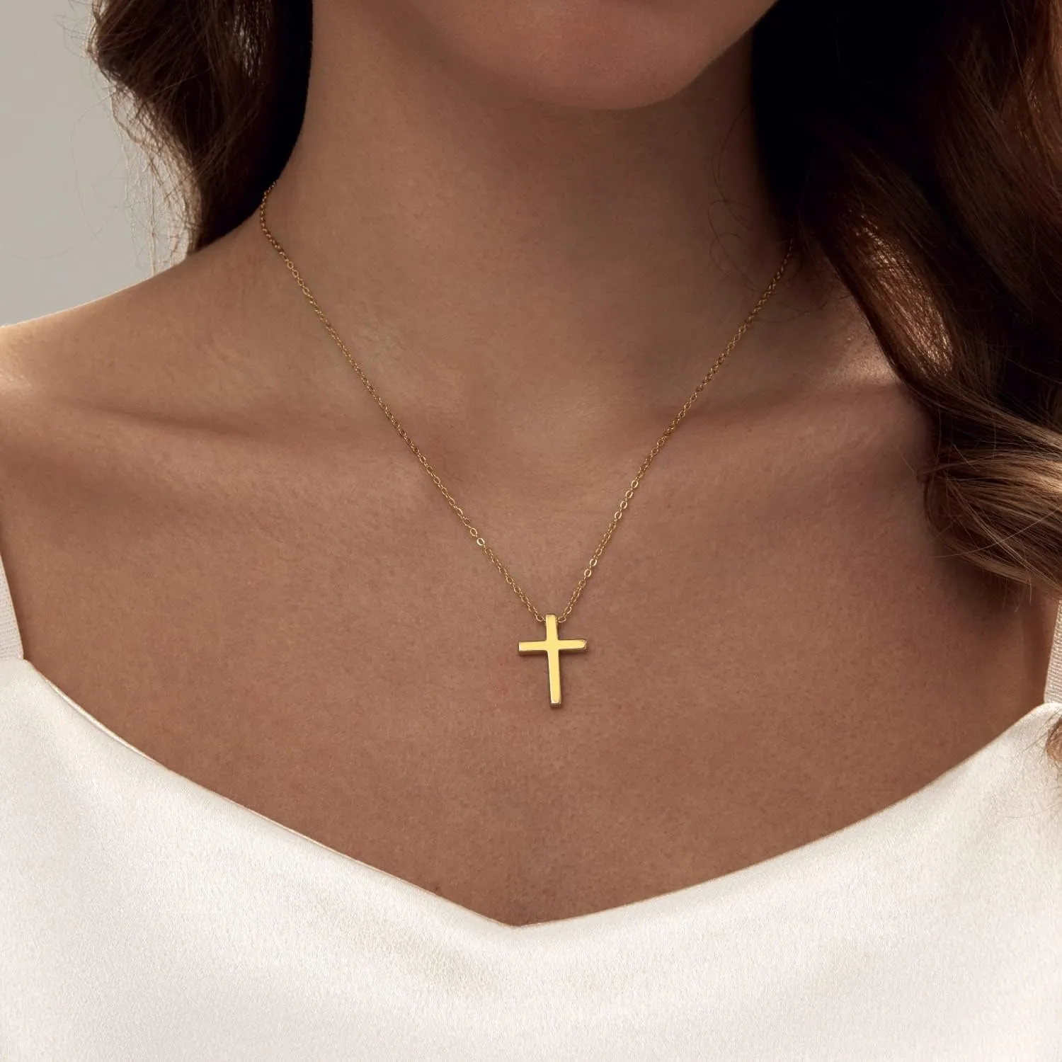 Zeffy Cross Necklace for Women, 18k Gold/Silver Plated Tiny Cross Pendant Necklace Simple Layered Cross Necklaces Gold Jewelry for Women